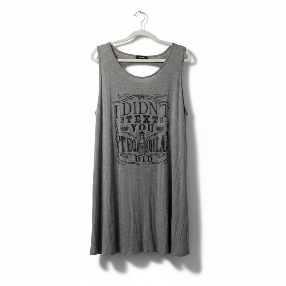 Graphic Dress With Back Cut Detail Size 3x